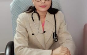 मेडिकल और ज्योतिष के कॉम्बिनेशन् से जानलेवा बीमारियों को मात दे रही- डॉक्टर मेनका