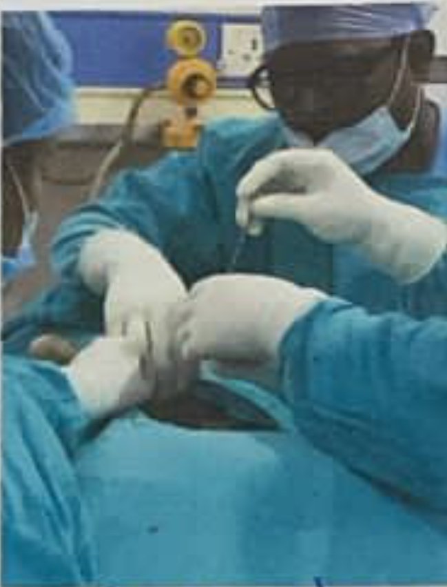 मिनिमल इनवेसिव सर्जरी करके डॉक्टर अनुपम सचान ने रचा इतिहास