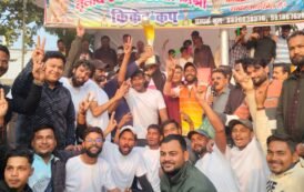 क्रिकेट टूर्नामेंट के फाइनल मैच में धनवंतरी इलेवन ने की गुड्डू कैटर्स पर रोमांचक जीत।