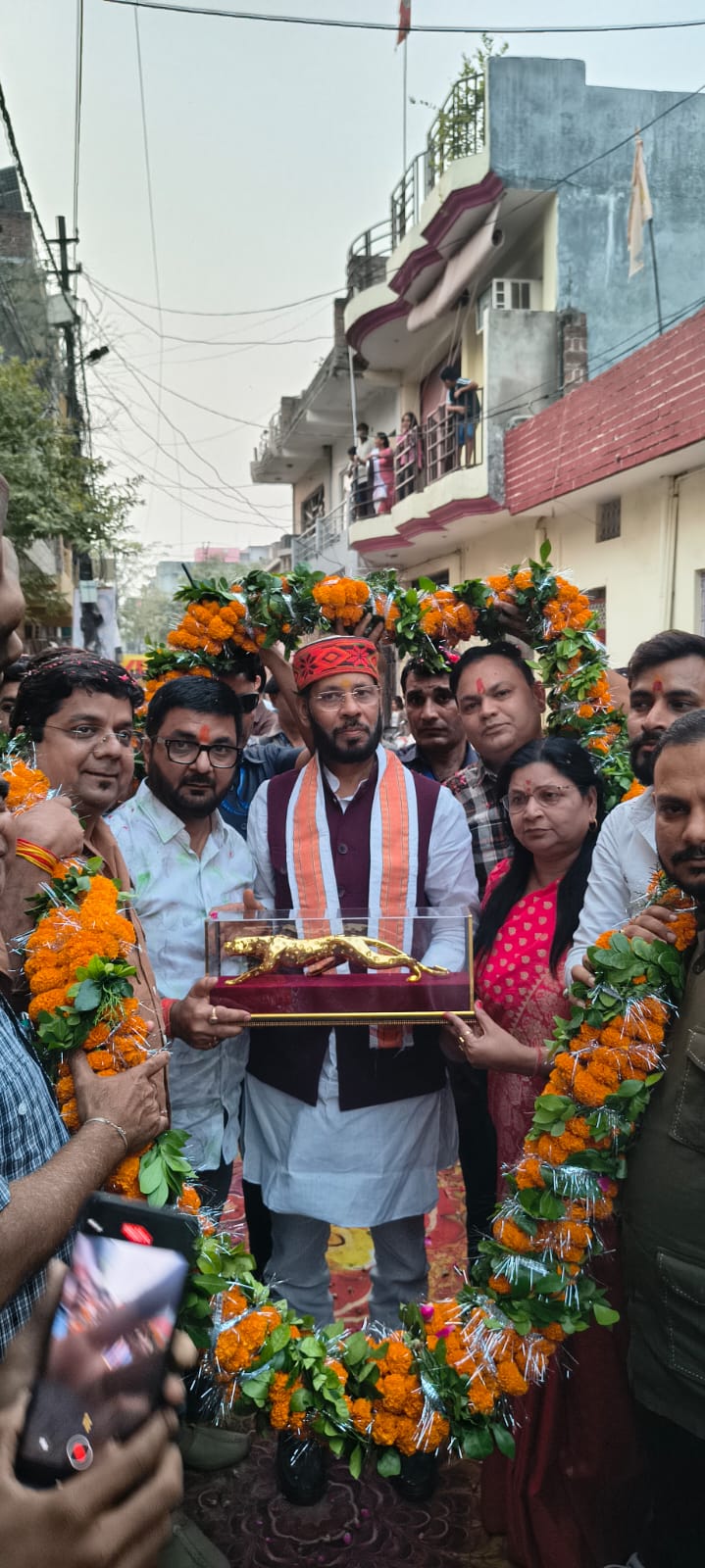 भाजपा नेता वैभव मिश्रा एडवोकेट के निजी निवास पे उत्तर प्रदेश सरकार के केबिनेट मंत्री ब्राह्मणो के कद्दावर नेता मनोज पांडेय पहुंचे